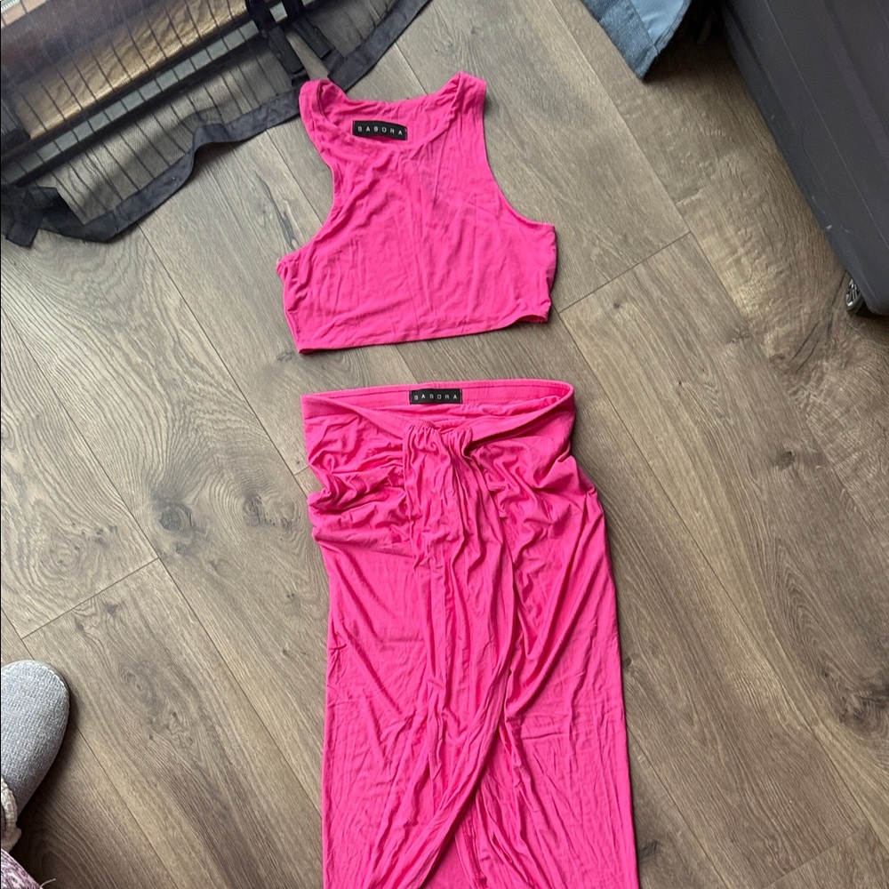 Sabora Fuchsia Women's Skirt Set